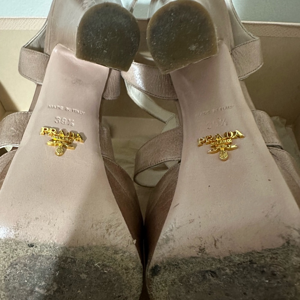 Prada heels - Picture 6 of 6